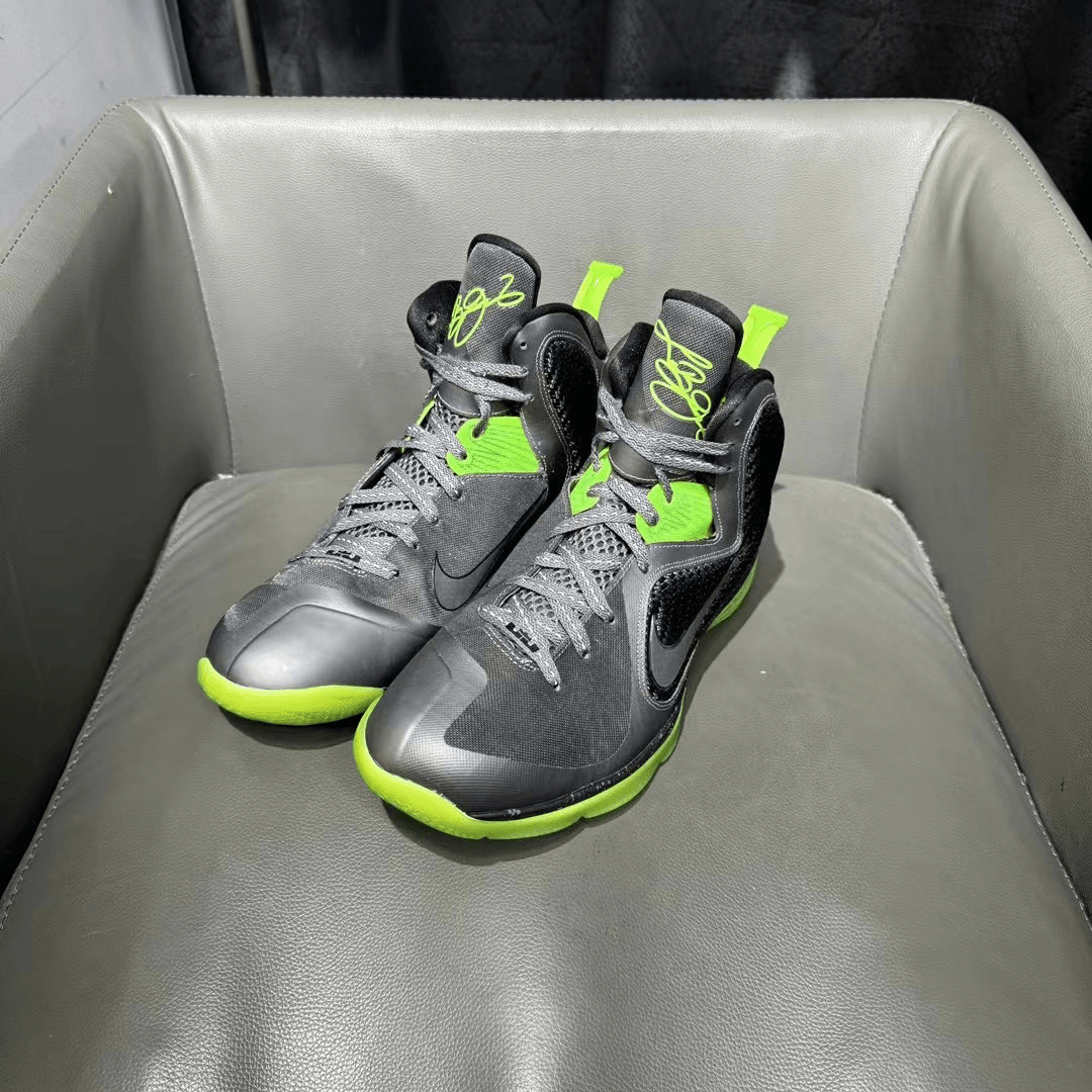 捡漏44.5码 NIKE LeBron9Dunkman 詹姆斯9代全新无瑕999秒杀！球鞋