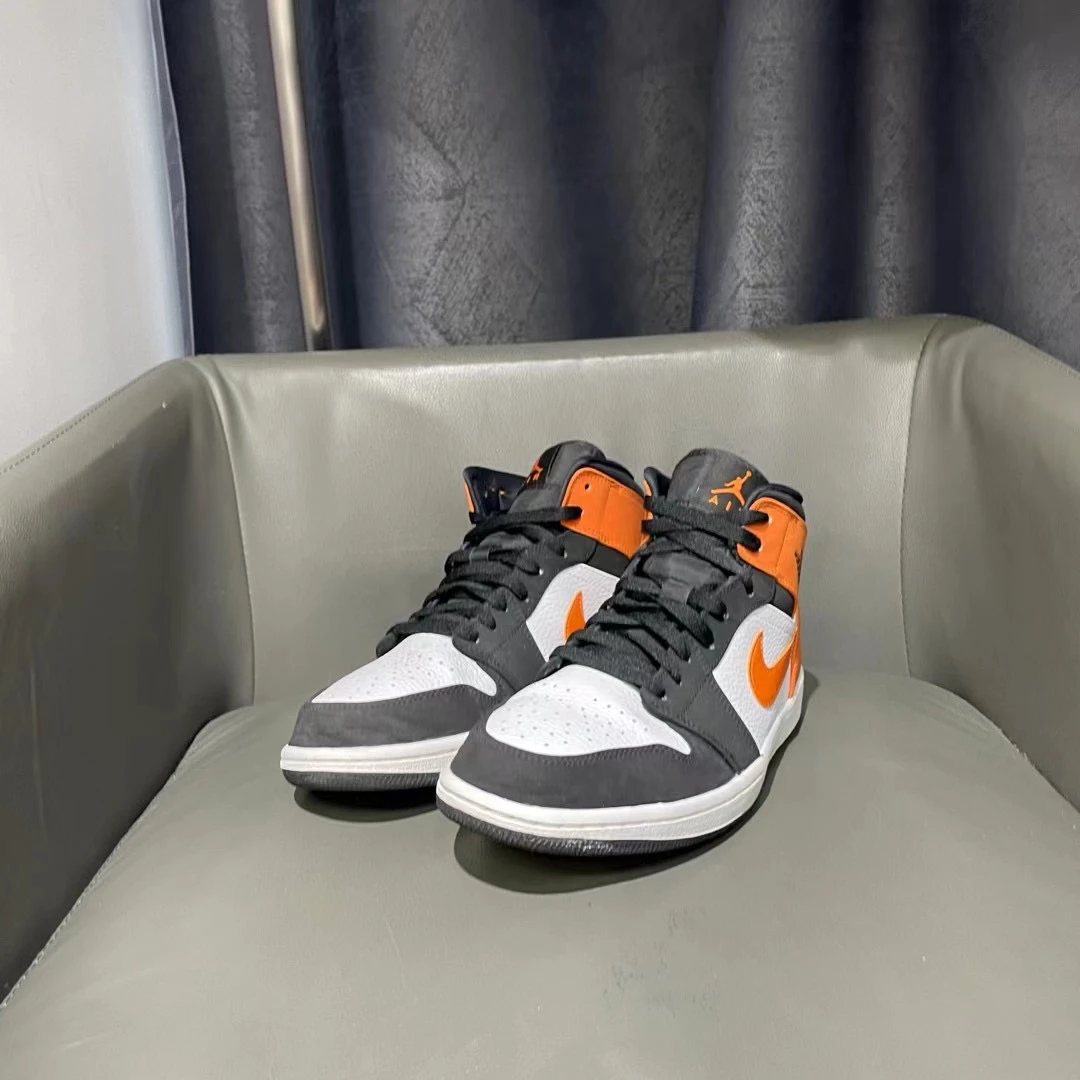捡漏44码 aj1 黑橙扣碎699秒杀99新球鞋