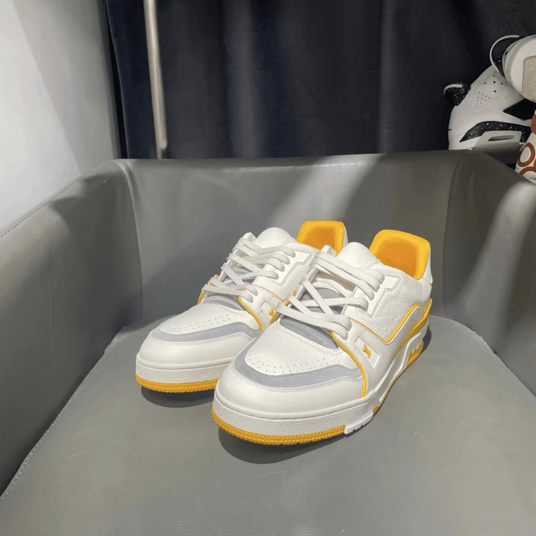 全新45码 lv trainer 白黄 54限量款全新无瑕疵原盒9999秒杀球鞋