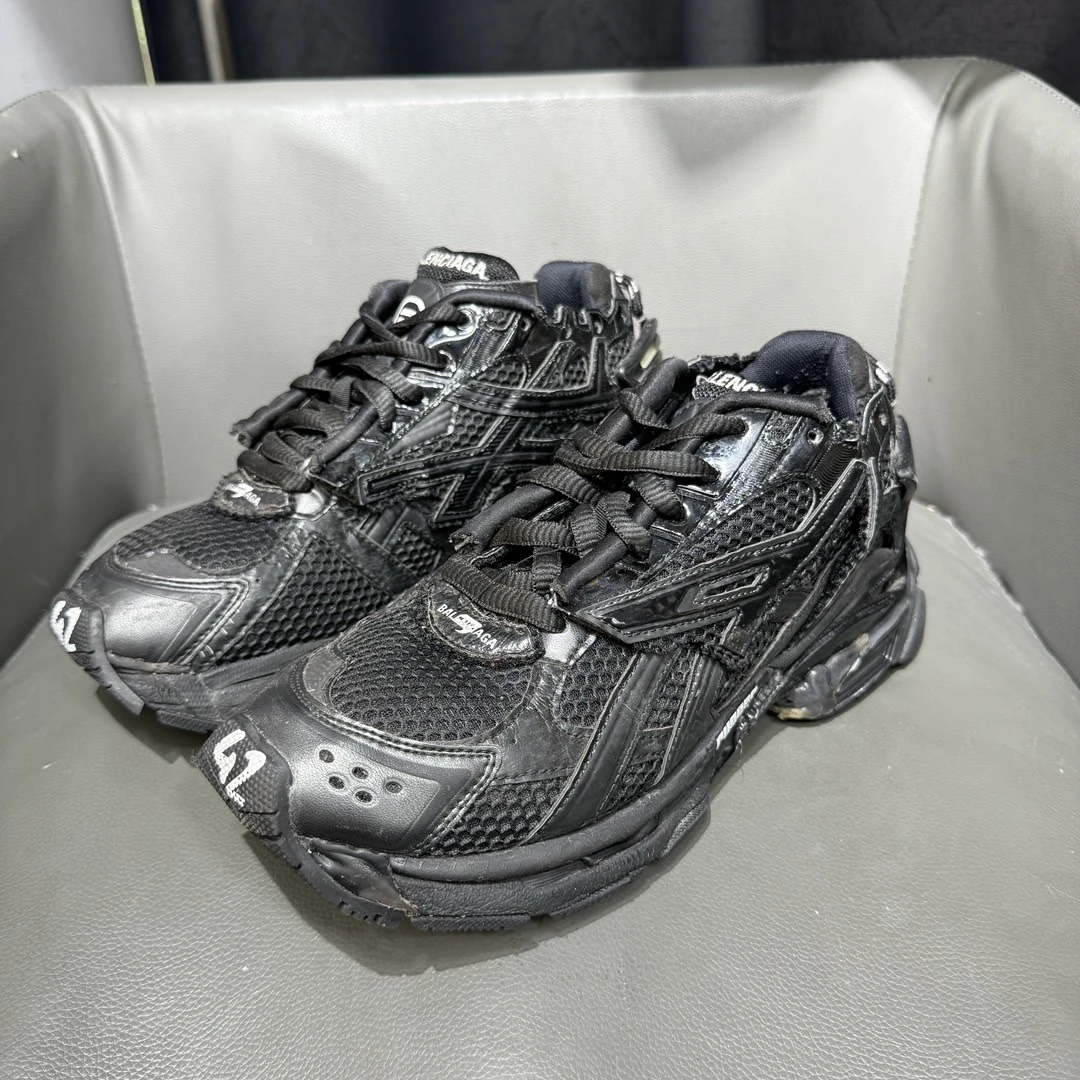 捡漏42码 Balenciaga巴黎世家runner 黑武士全新试穿3599秒杀原盒