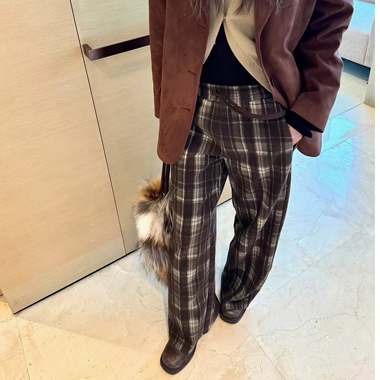 LEEWEI设计师品牌24秋冬新款咖色格纹橡筋休闲阔腿裤女直筒女卫裤