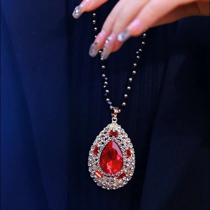 铜合金仿水晶项链 新款高级感镶嵌毛衣链复古项链长款红绿倾城