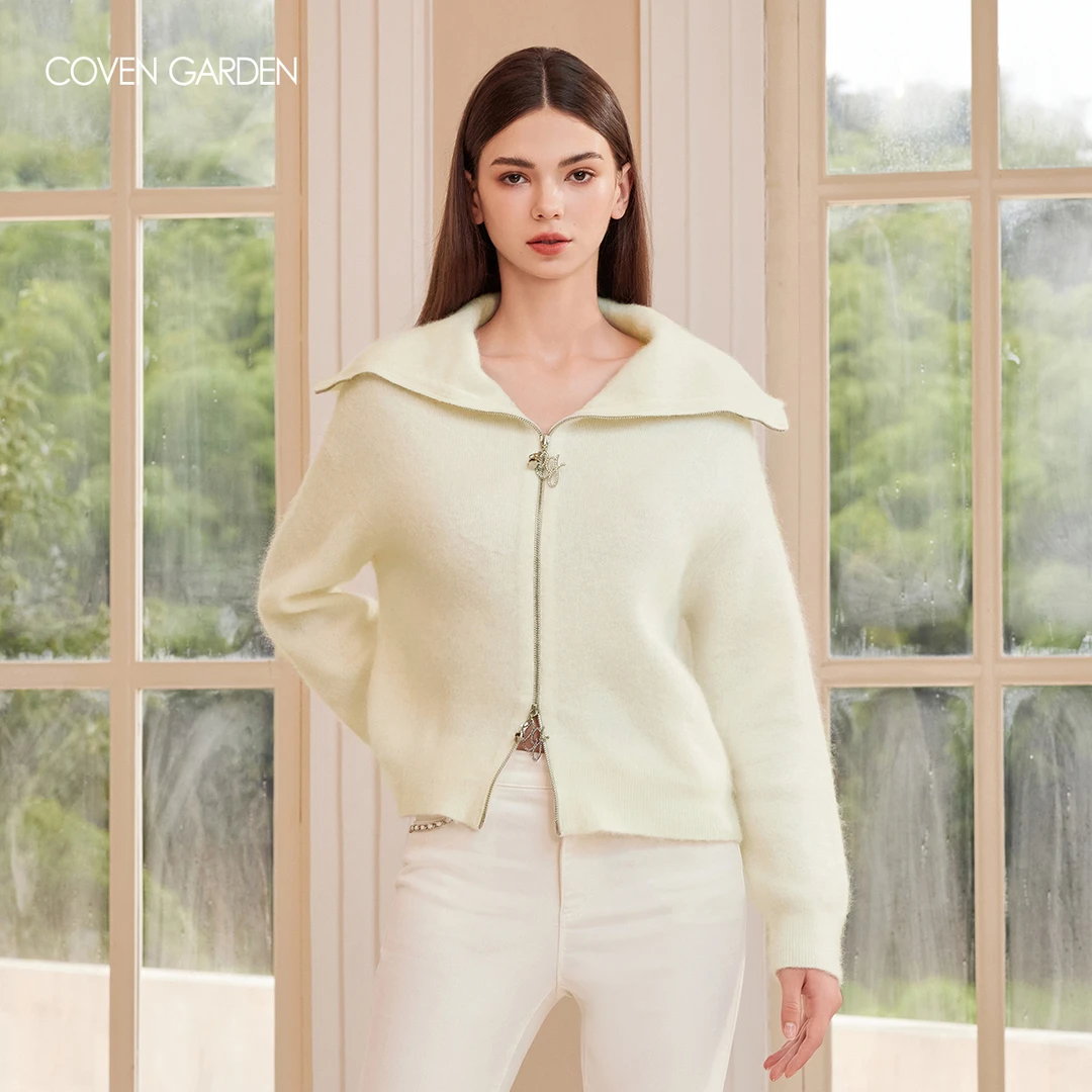 哥文花园 大型翻领修身保暖白色短外套 CLA4034370