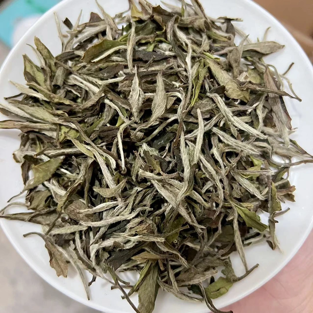 2015年荒山可可香特级白牡丹松压饼茶正宗福鼎白茶饼200克
