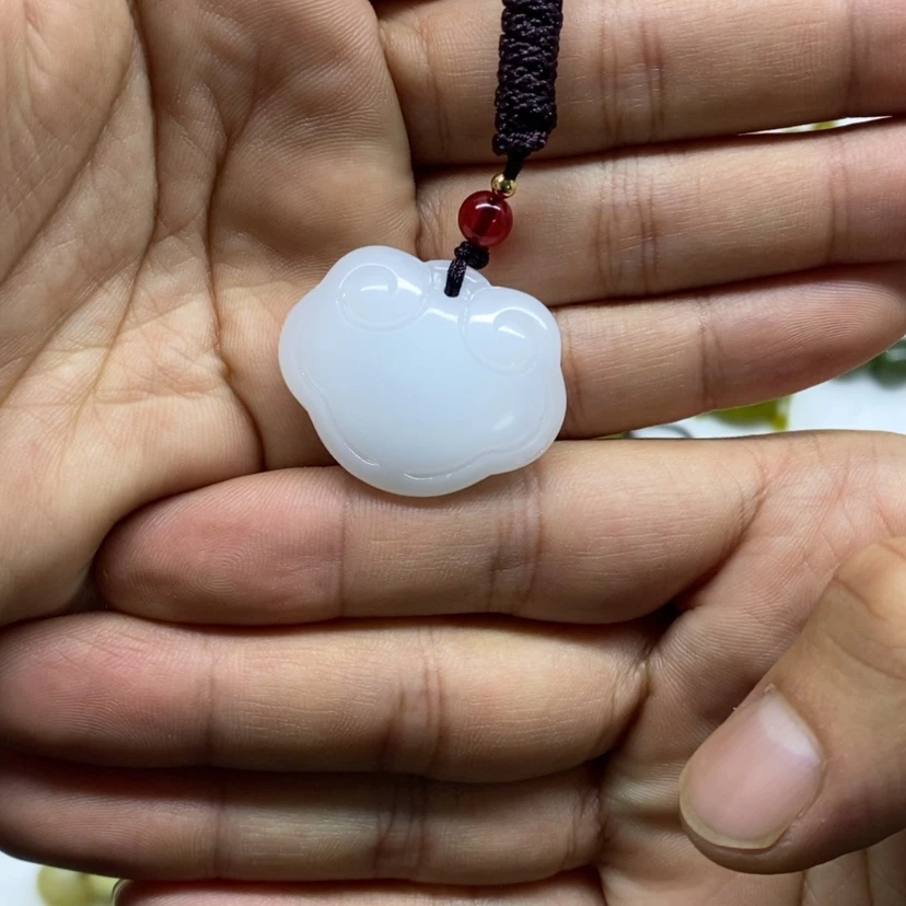 【闪购商品】石英质玉吊坠(赠链)未镶嵌多样性随机发一