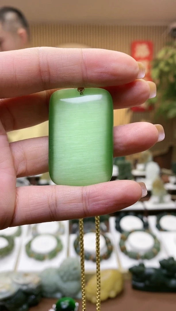 【闪购商品】猫眼牌子未镶嵌多样性随机发一