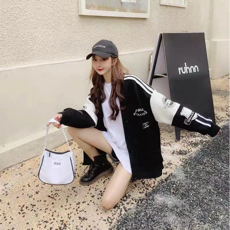 爱舞服饰 美丽诺丝光绵羊毛黑白拼接外套