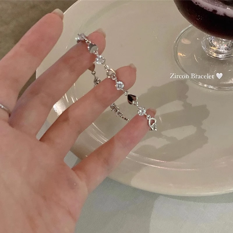 甜酷辣妹爱心锆石手链ins风韩版精致闺蜜手镯2024年新款手串手饰