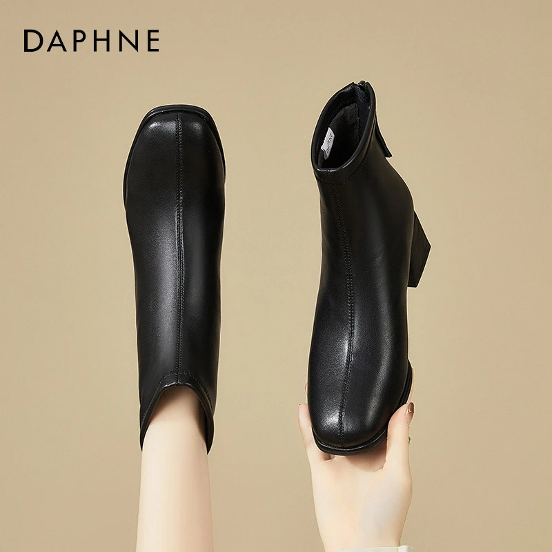 达芙妮粗跟马丁靴女2025新款冬季英伦黑色高跟短靴加绒保暖瘦瘦靴