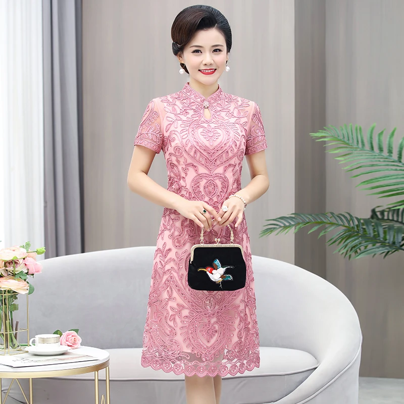 年轻喜婆婆喜妈妈婚宴礼服春夏旗袍新款修身洋气刺绣显瘦连衣裙