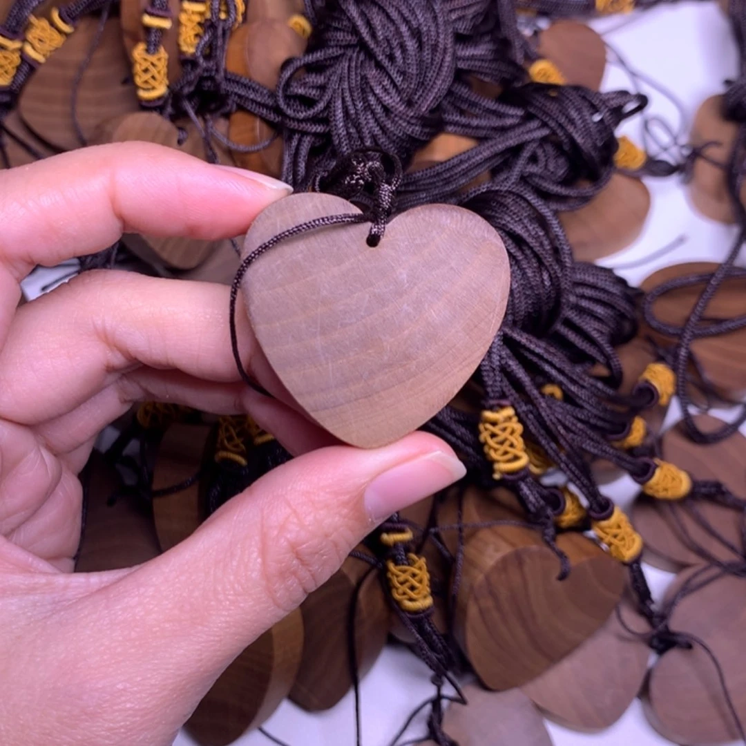 【闪购商品】檀香老山檀香心形