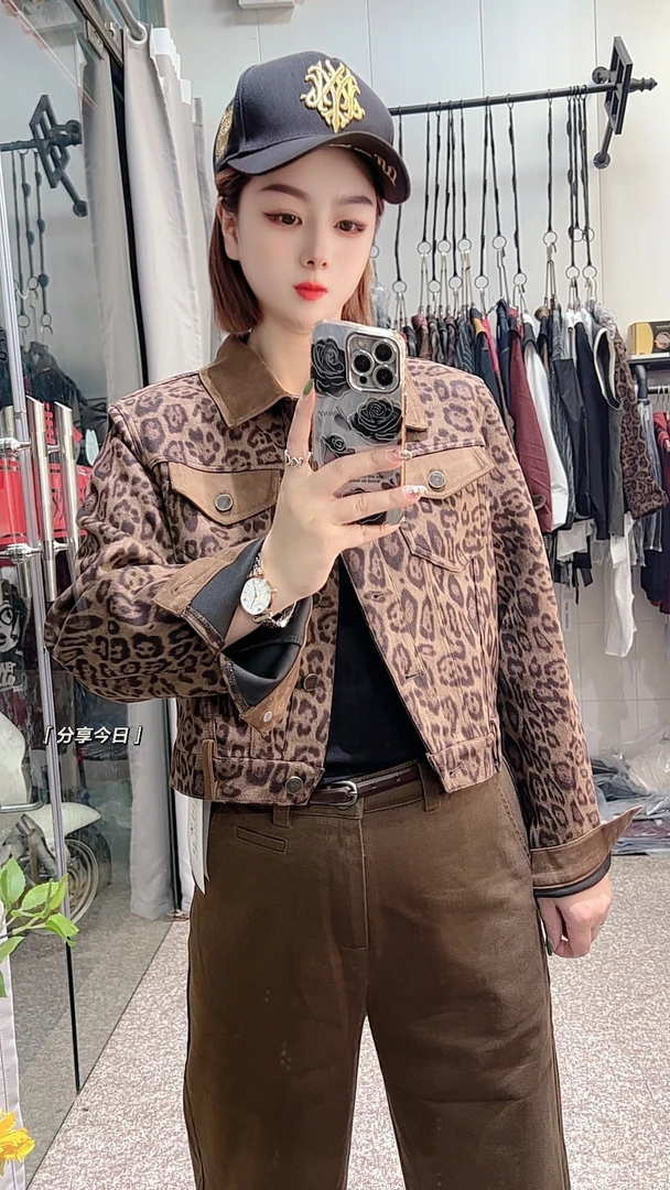 丹丹私服 欧货豹纹短款外套福利