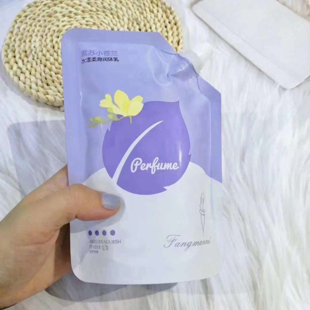 芳曼妮紫苏小苍兰水漾柔滑润体乳