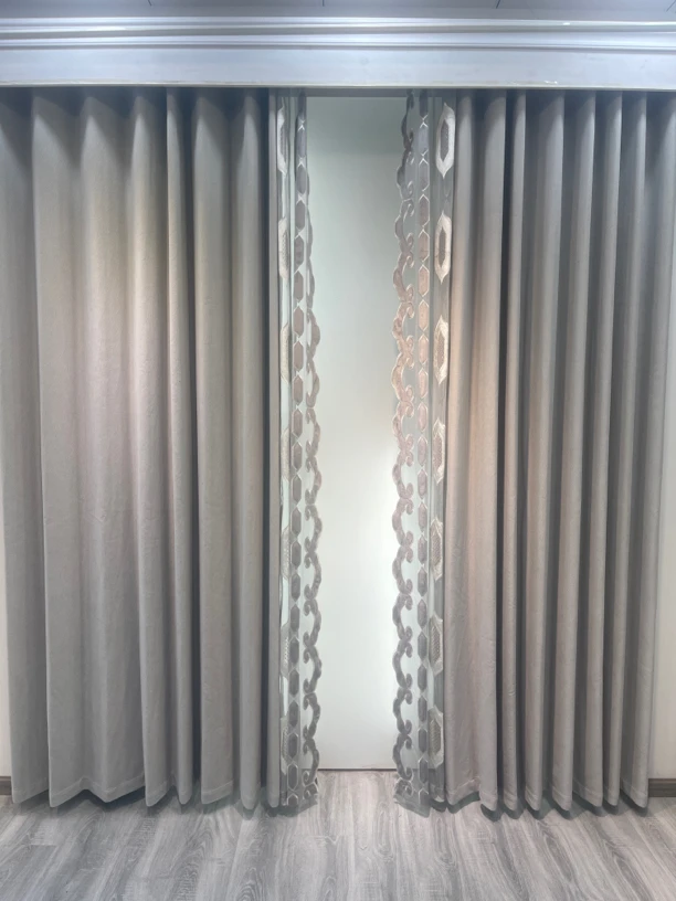 加厚雪尼尔立边刺绣窗帘