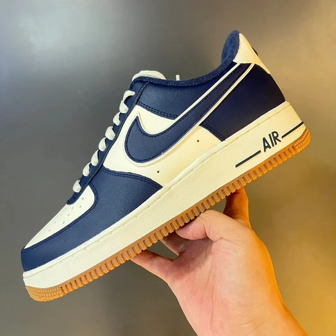nike耐克新款男子AIR FORCE 1 07LV8空军复古百搭板鞋DQ7659-101