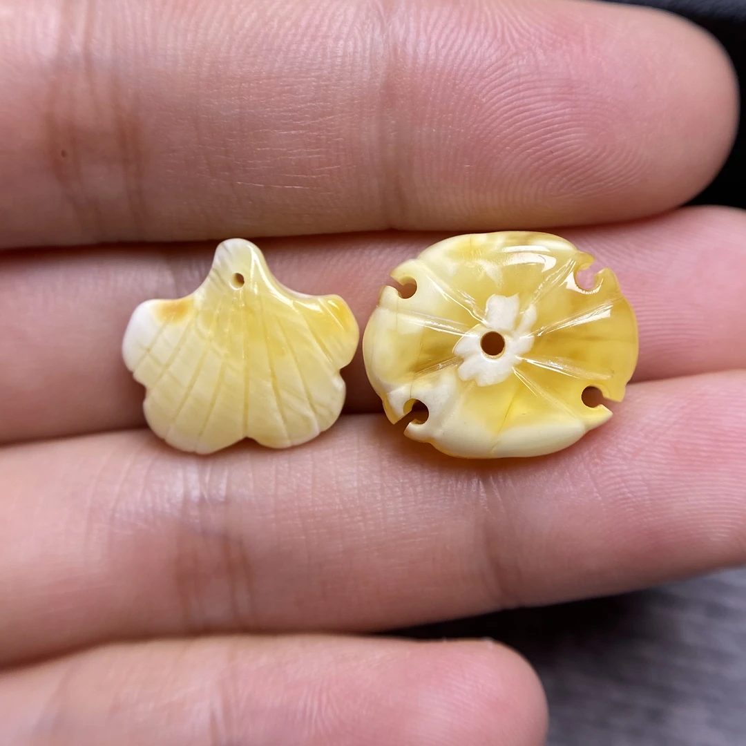 蜜蜡文玩小配件16×14.7×4.5/17.7×14.8×6.0mm，清货不退