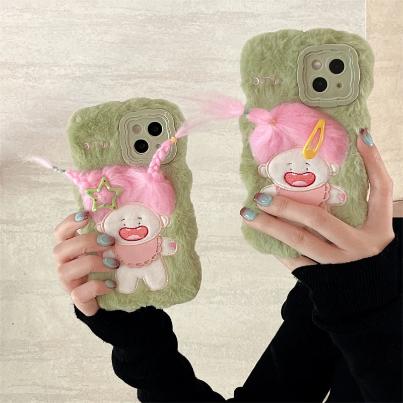 卡通可爱毛绒diy发夹炸毛娃娃适用14苹果16Pro秋冬手机壳iPhone15