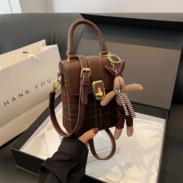 复古时尚手提小包包女2023新款秋冬通勤百搭小方包高级质感单肩包