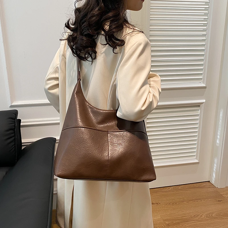 潮流新款时尚韩版秋冬款斜跨包单肩包气质女包大容量休闲百搭1053