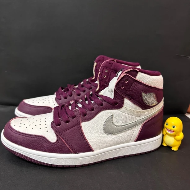 42码/Nike aj1 酒红色 波尔多  高帮复古篮球鞋 板鞋 假一赔四