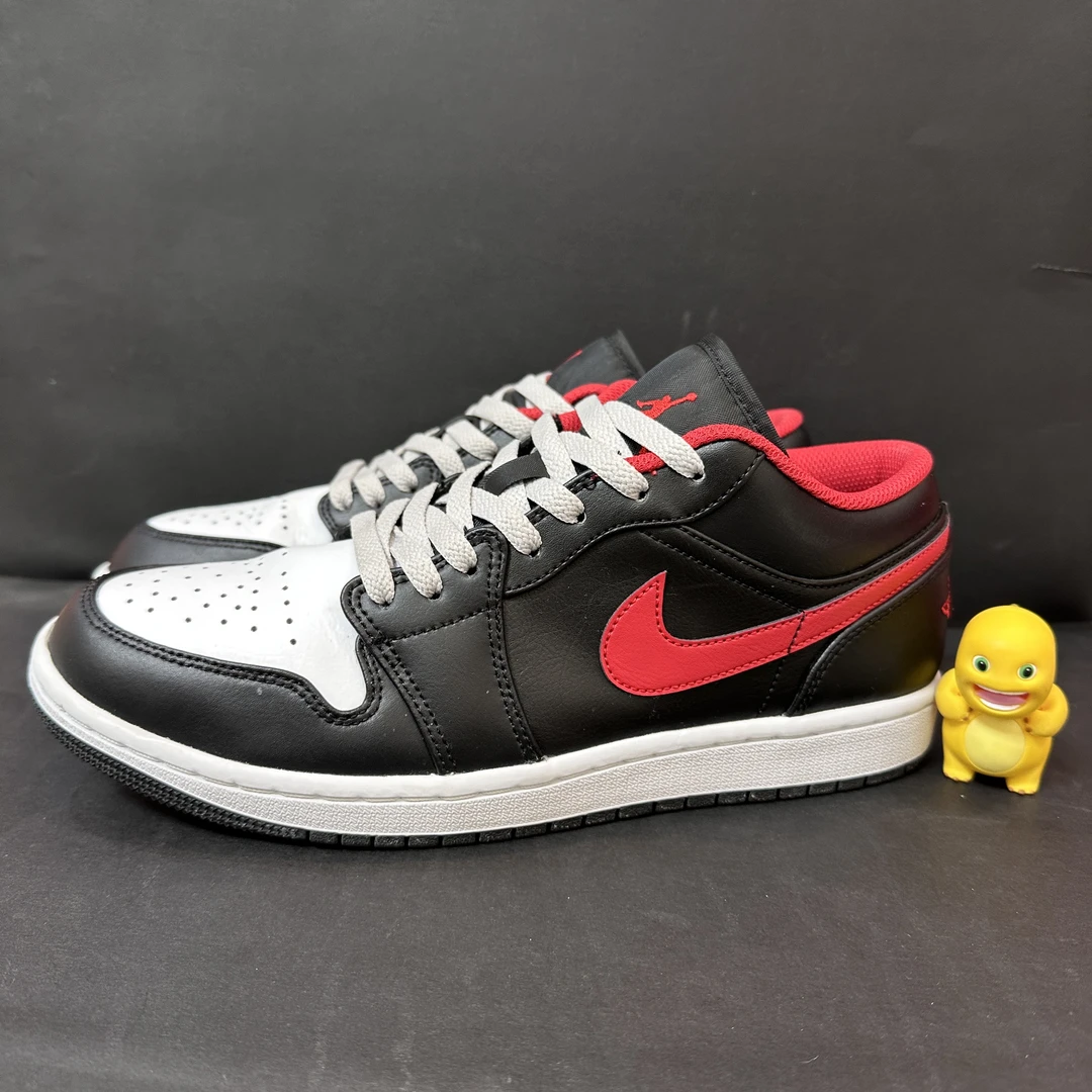 42码/Nike aj1 黑白红 小黑红脚趾低帮复古篮球鞋 板鞋 假一赔四
