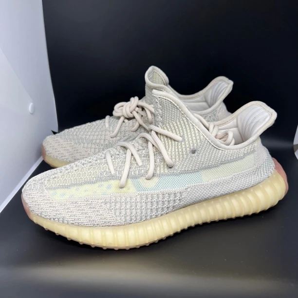 42.5码/二手/adidas Yeezy350 粉色满天星 低帮男款休闲鞋