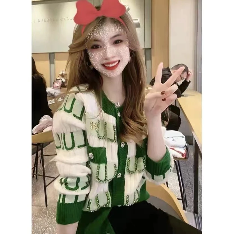 【80-200斤】字母撞色拼接烫钻V领套头开衫毛衣针织衫1008#