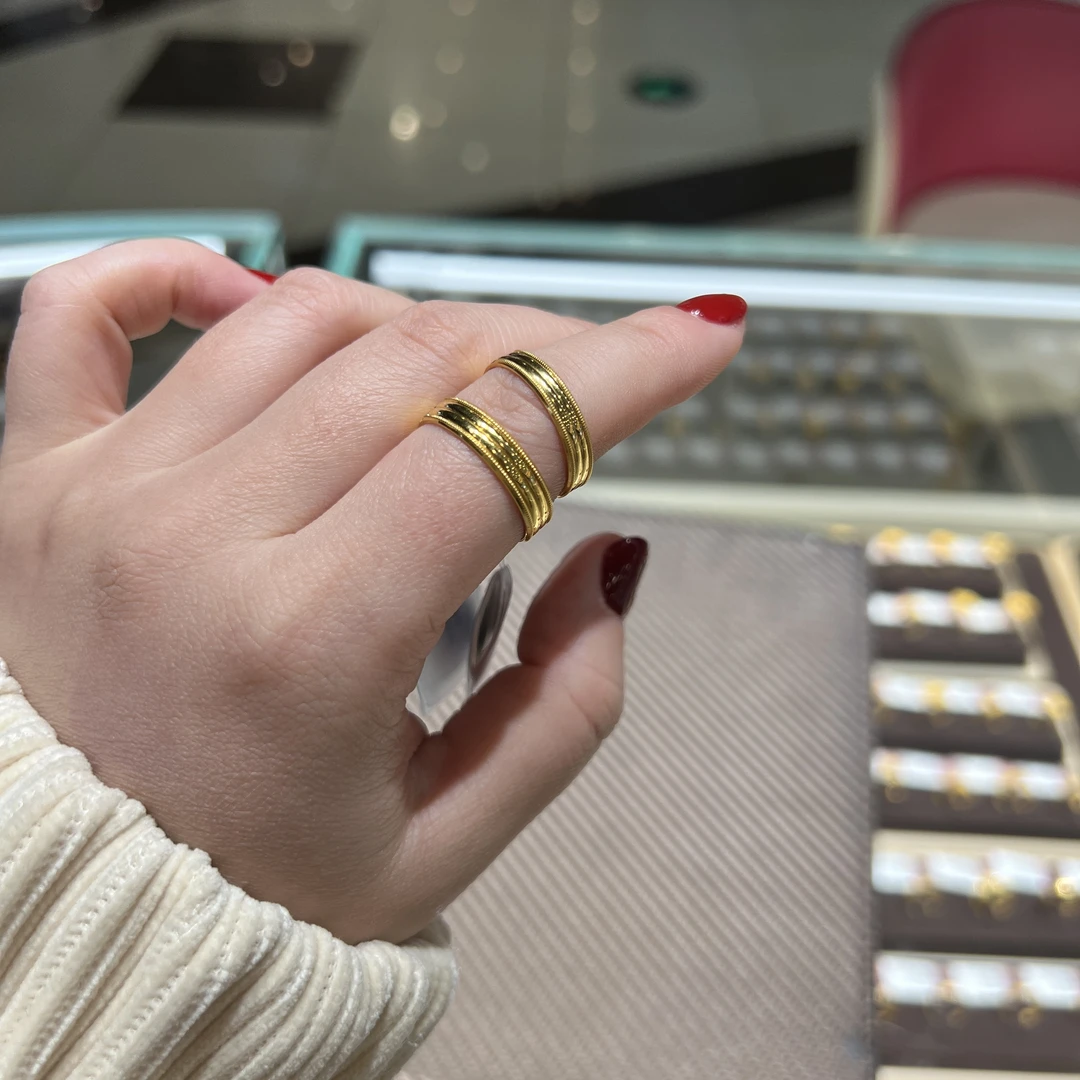 周大生足金999 情侣对戒简约时尚款