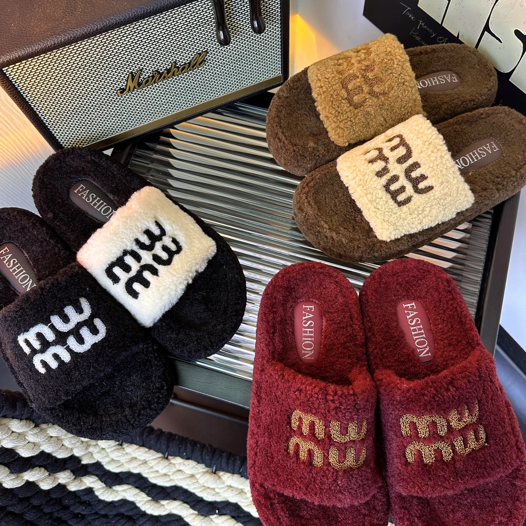 2025秋冬款网红字母刺绣毛毛鞋一字时尚百搭拖鞋保暖厚底毛绒鞋女
