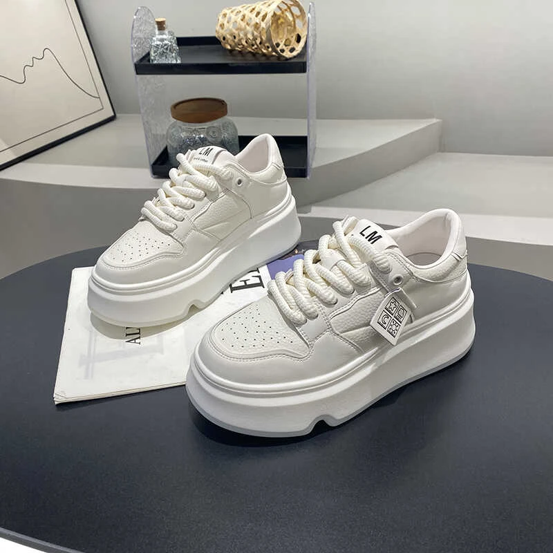 真皮厚底小白鞋女2024秋季新款百搭系带舒适休闲增高吸膜底运动鞋