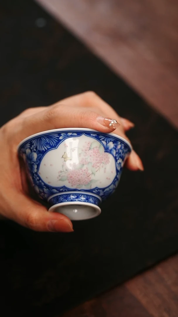 【闪购商品】月造开窗绣球杯