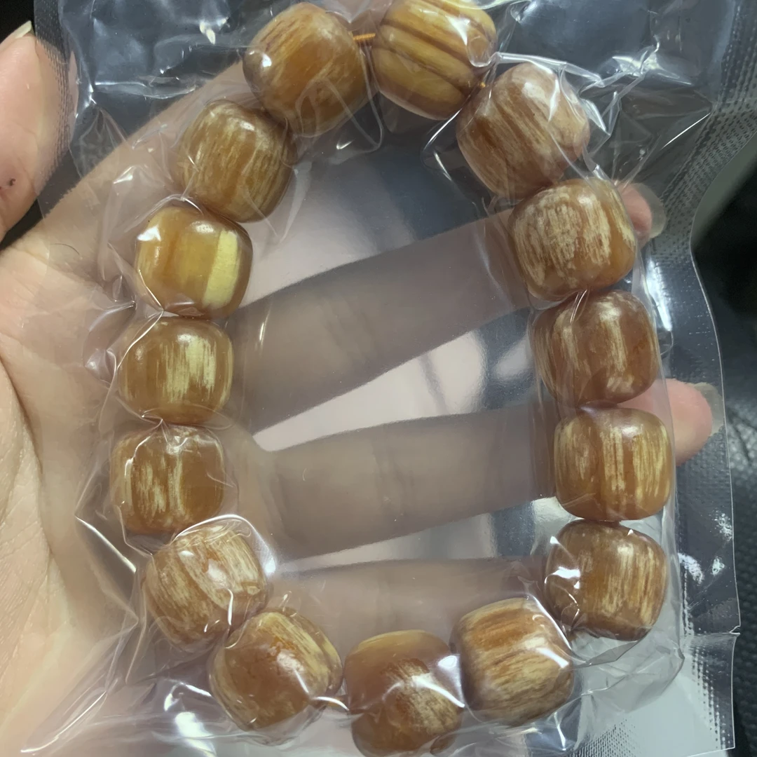松明子琥珀木文玩手串老形1.5左右多样性发货