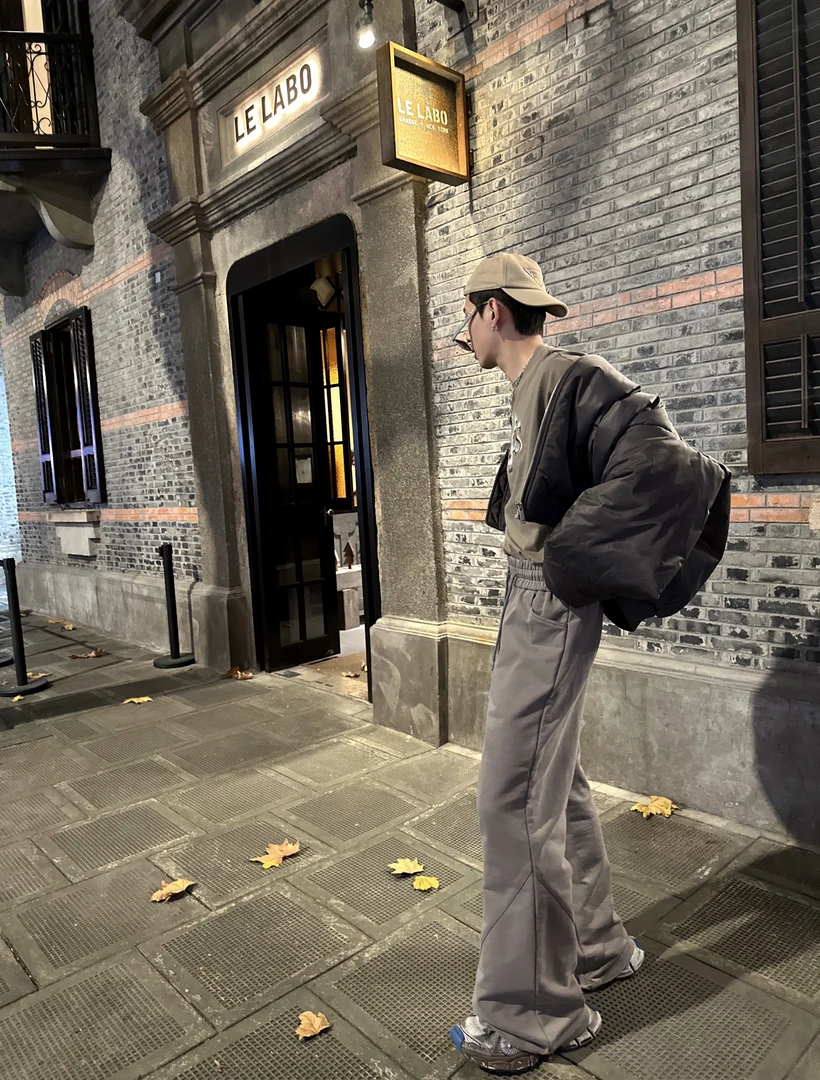 威廉威【闲逛好莱坞】冬季时髦微喇超厚时装剪裁卫裤E750