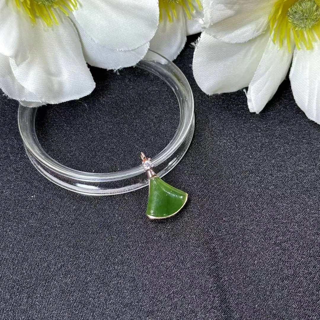 【小池专属】S925和田玉碧玉裙子吊坠  12*12*3*  SWC2038