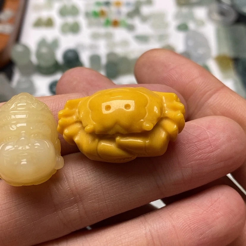 【闪购商品】石英质玉颈饰未镶嵌晚****?