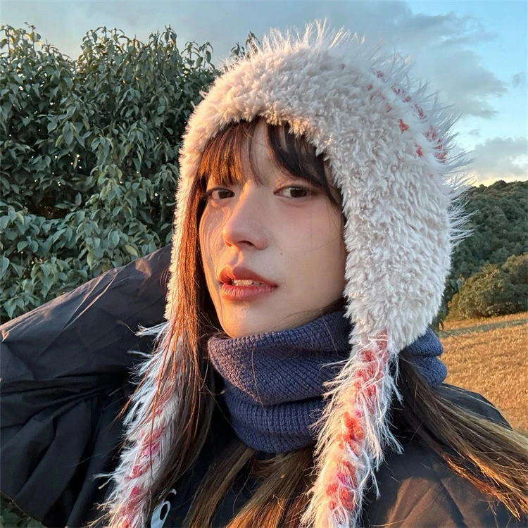 民族风条纹拼接毛绒针织帽女秋冬加厚保暖护耳绑带套头毛线雷锋帽