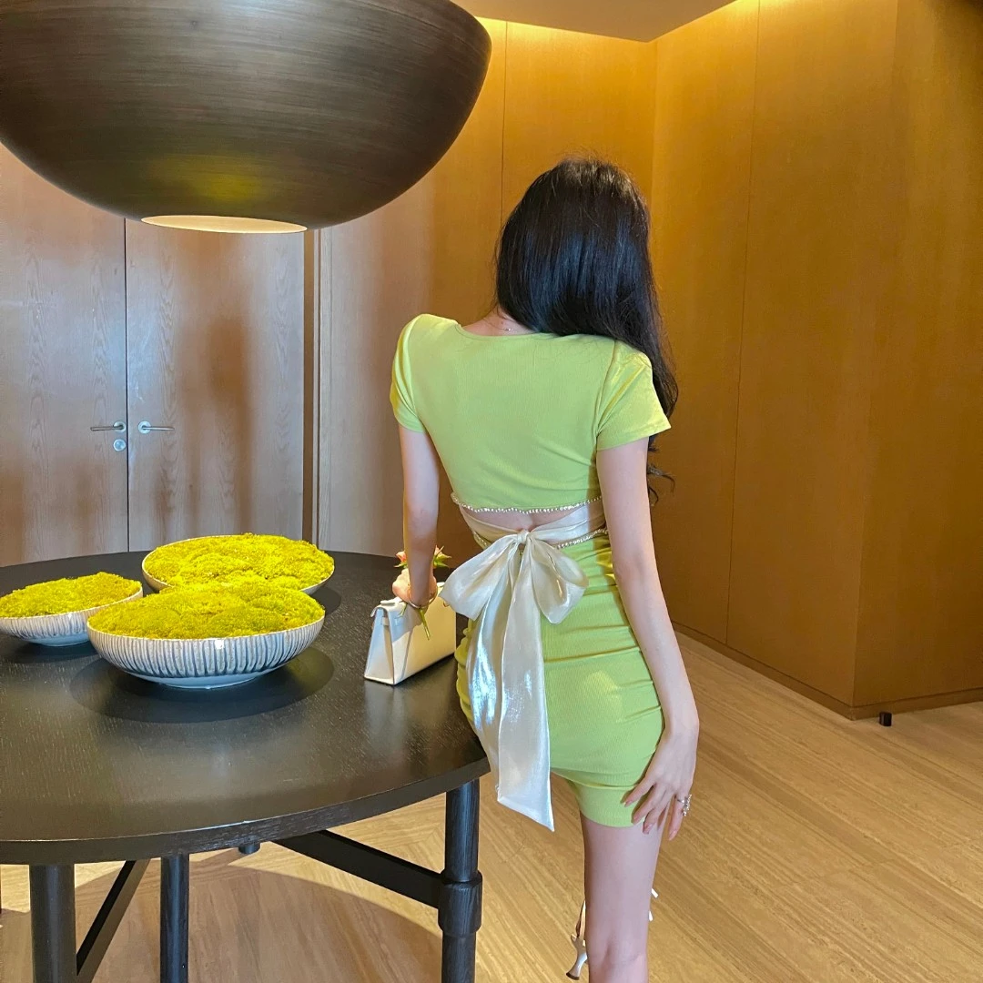 蝴蝶结露背系带连衣裙女夏纯欲性感黑色镂空紧身显瘦包臀短裙子