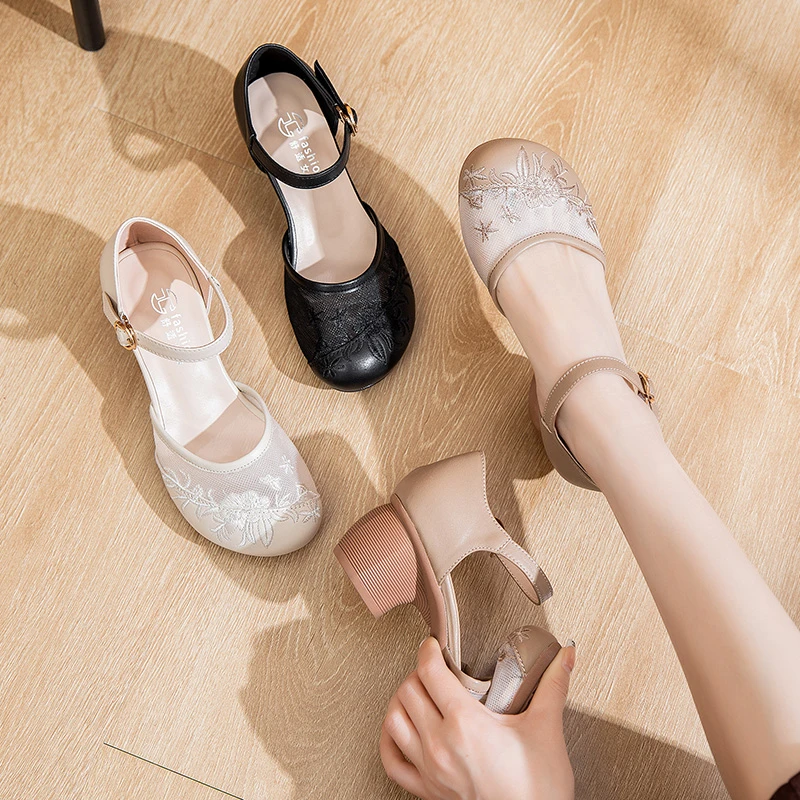 夏季新款 妈妈鞋百搭软底粗跟中跟 真皮绣花凉鞋时尚圆头女鞋子