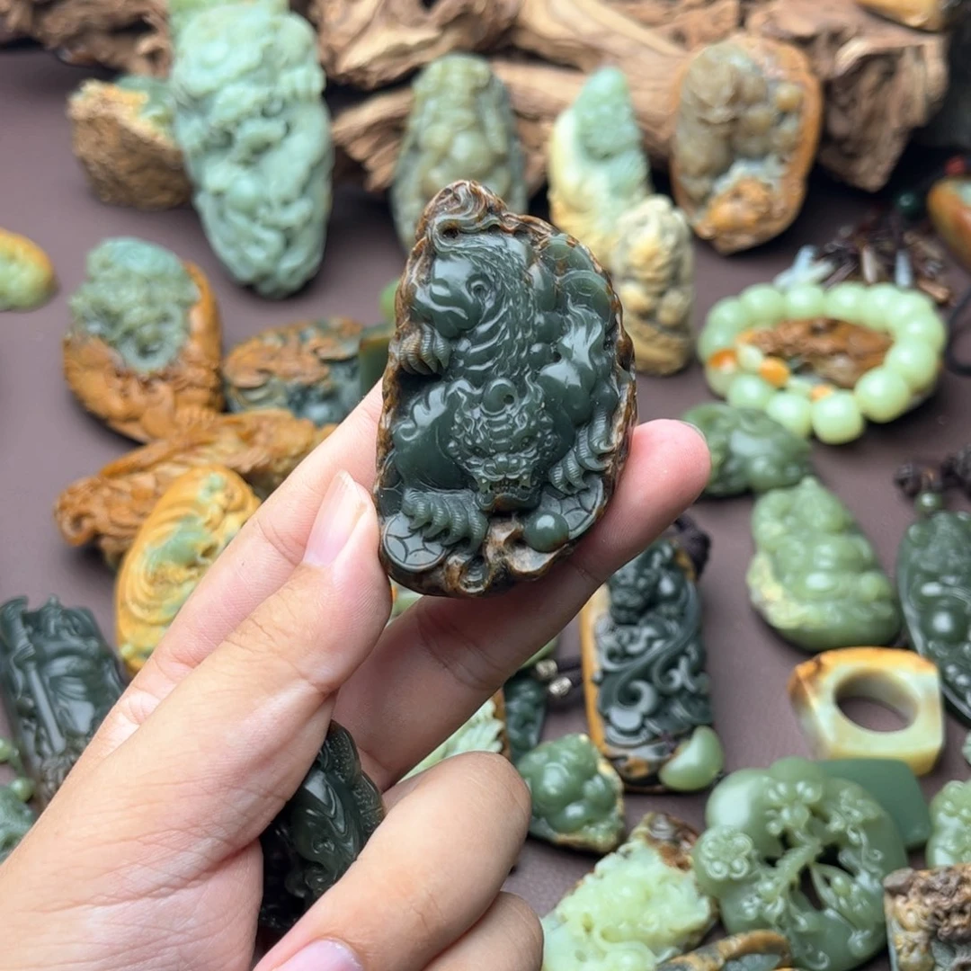 岫岩河磨玉（透闪石质玉）吊坠未镶嵌安**下