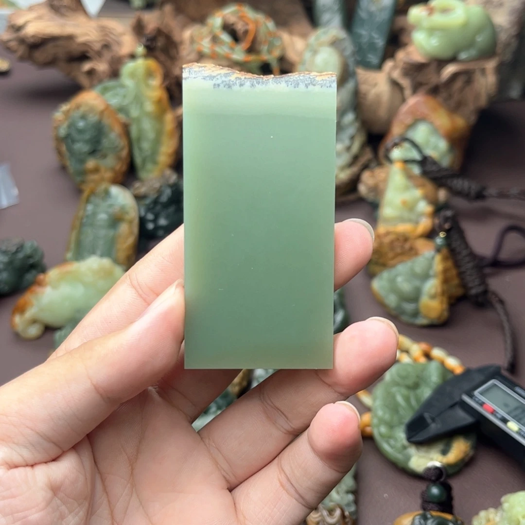岫岩河磨玉（透闪石质玉）吊坠未镶嵌我**了