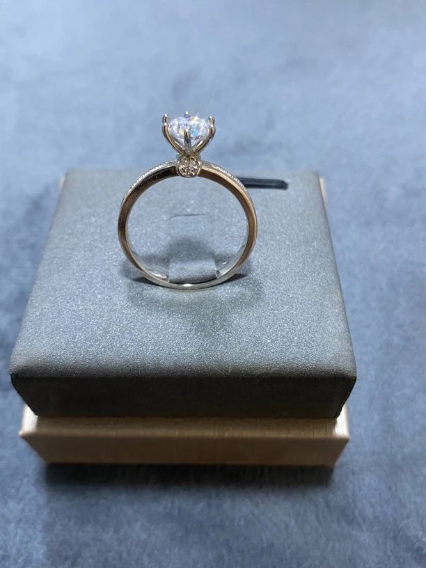 【钻注一生】 高端奢华许愿池1.0ct女戒