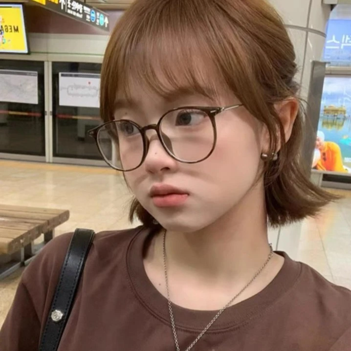 韩系超轻冷茶色素颜镜框女款可配近视辐射防蓝光橄榄绿显脸小眼镜