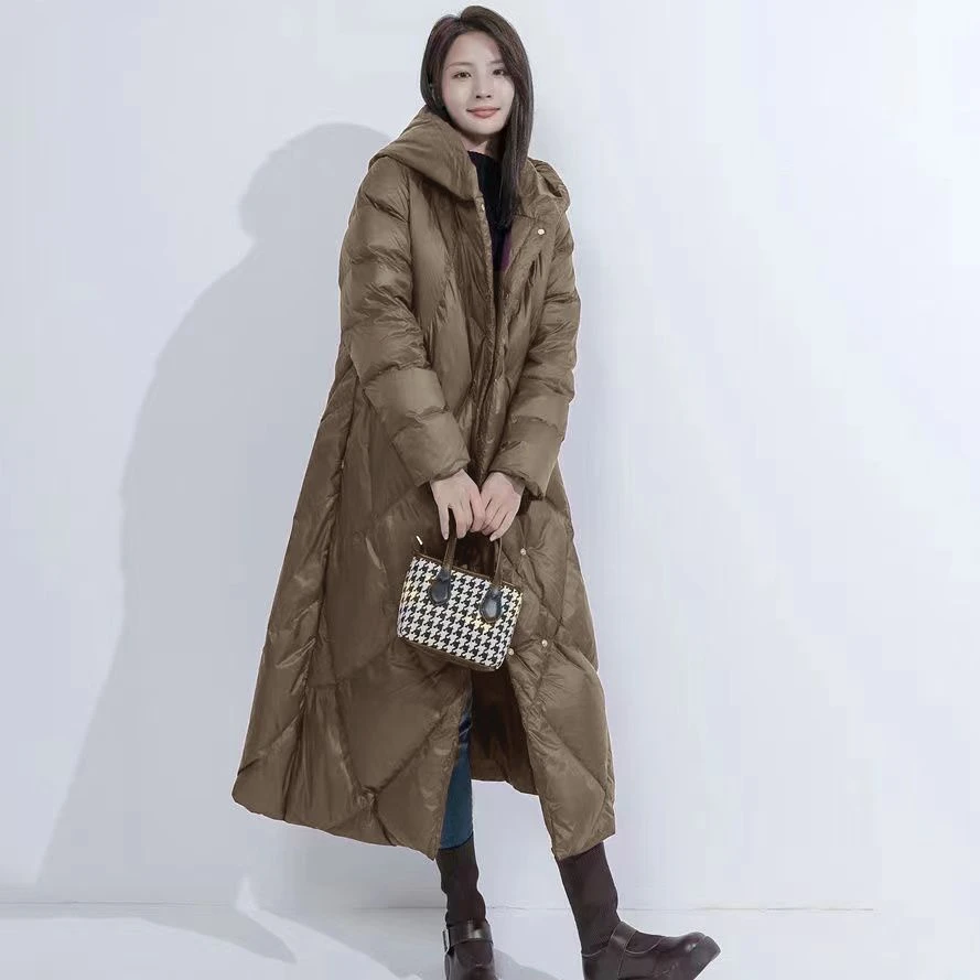 波司登白鸭绒羽绒服女长款加厚大码宽松冬装新款连帽过膝韩版保暖