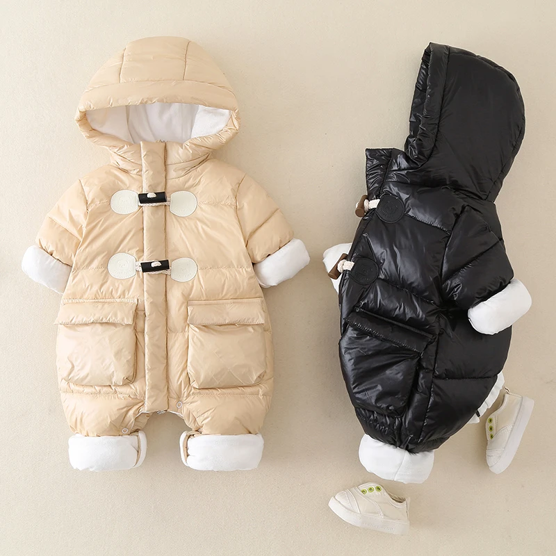 婴儿冬季羽绒服连体衣新生儿冬款白鸭绒保暖外套爬服冬装外抱哈衣