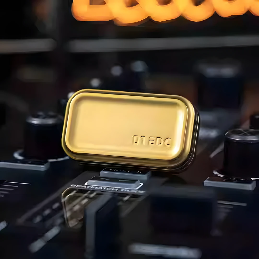 世界edc 01edc 磁铁推牌手感推牌02 金属指尖陀螺 金属潮玩玩具