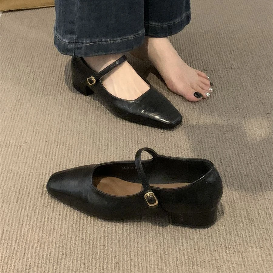 时尚一字皮扣带浅口小皮鞋女2024年早春季新款潮流粗跟玛丽珍单鞋