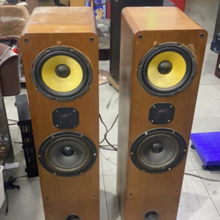 9新 diy惠威喇叭音箱(没网罩 需要打理卫生)
