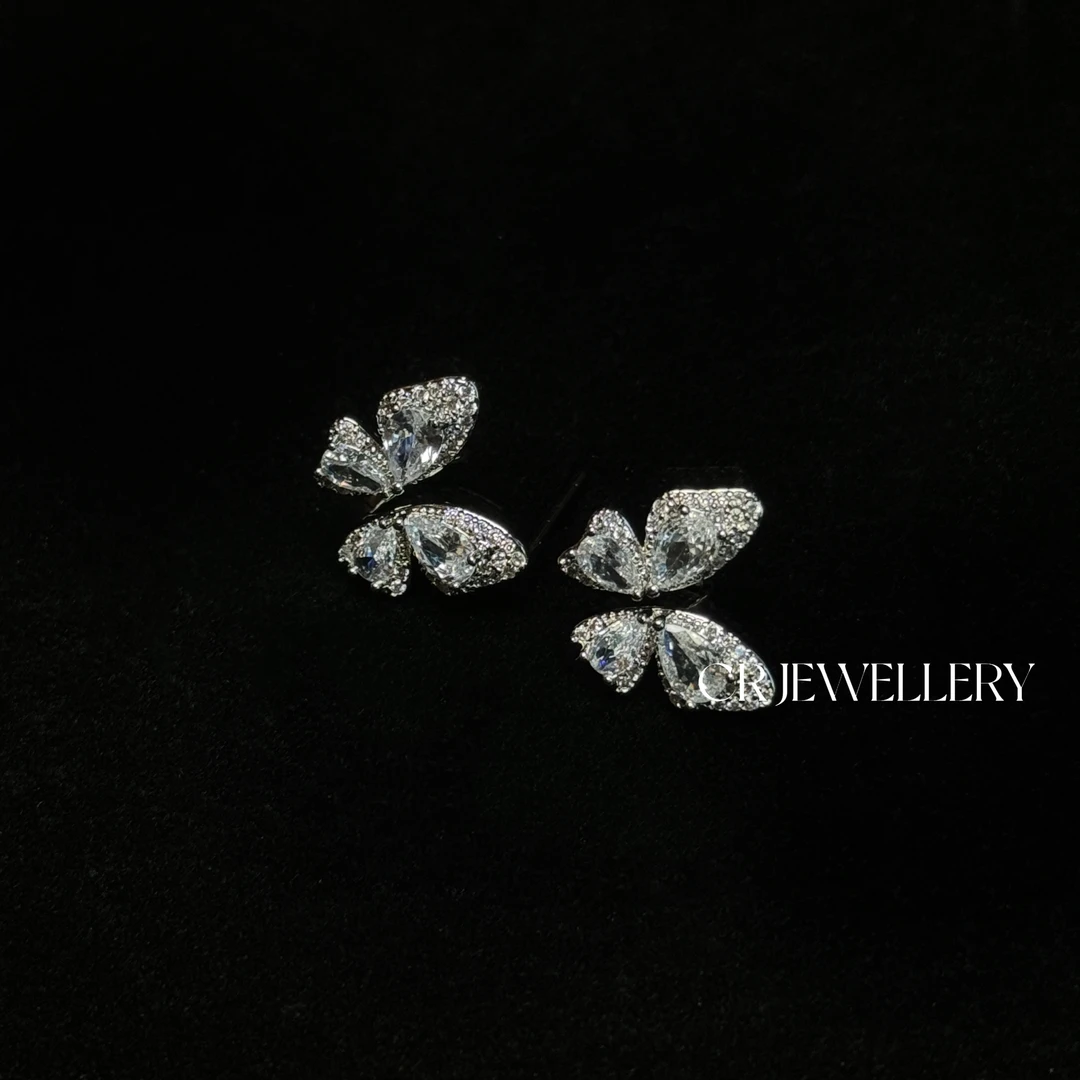 铜合金锆石耳饰 超闪锆石蝴蝶气质个性简约轻奢高级耳钉精致法式