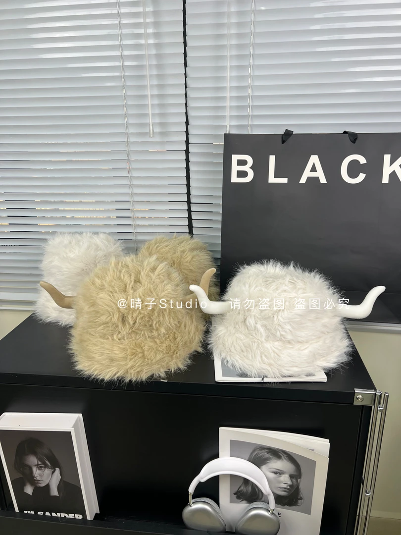 晴子Studio~潮牌联名款小龙人毛毛渔夫帽百搭显脸小保暖盆帽