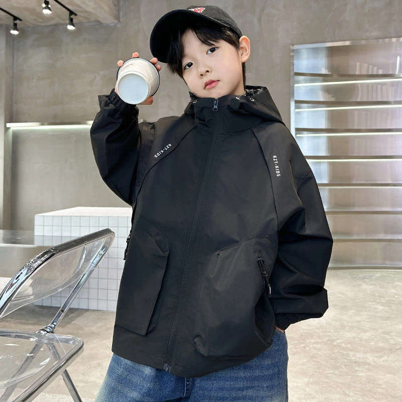 木木屋男童春秋款外套2025中大童时尚风衣夹克冲锋衣洋气连帽上衣